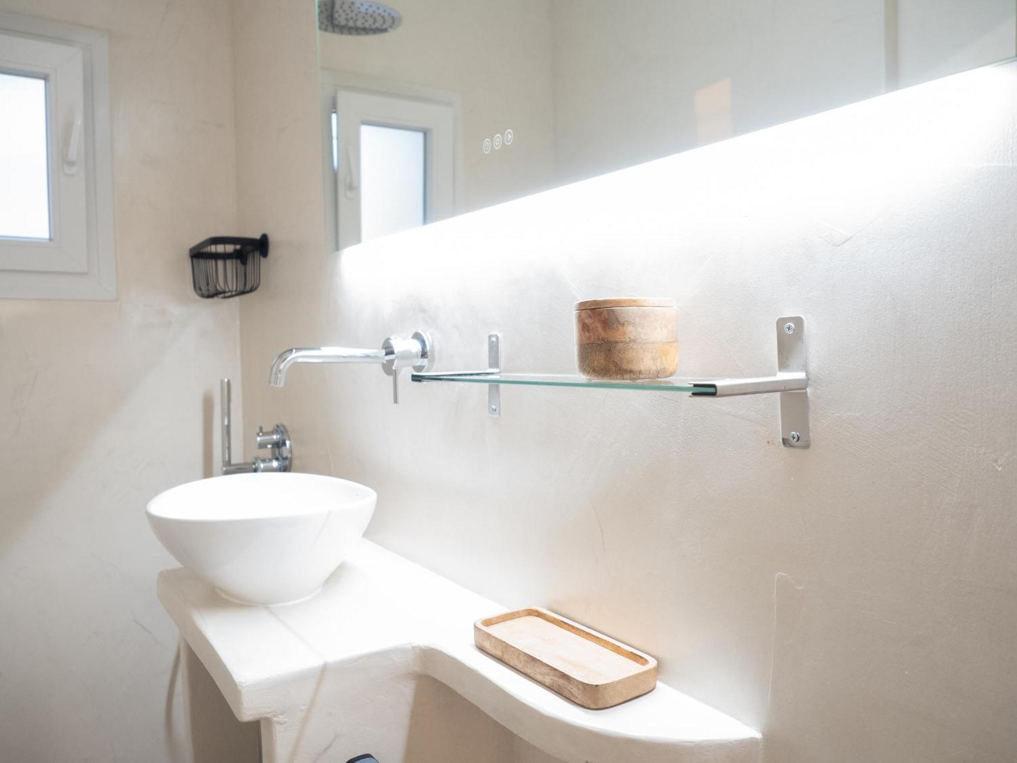 Seaview Apartment - Poros Relaxing Beachfront Flat Poros Town Exteriör bild