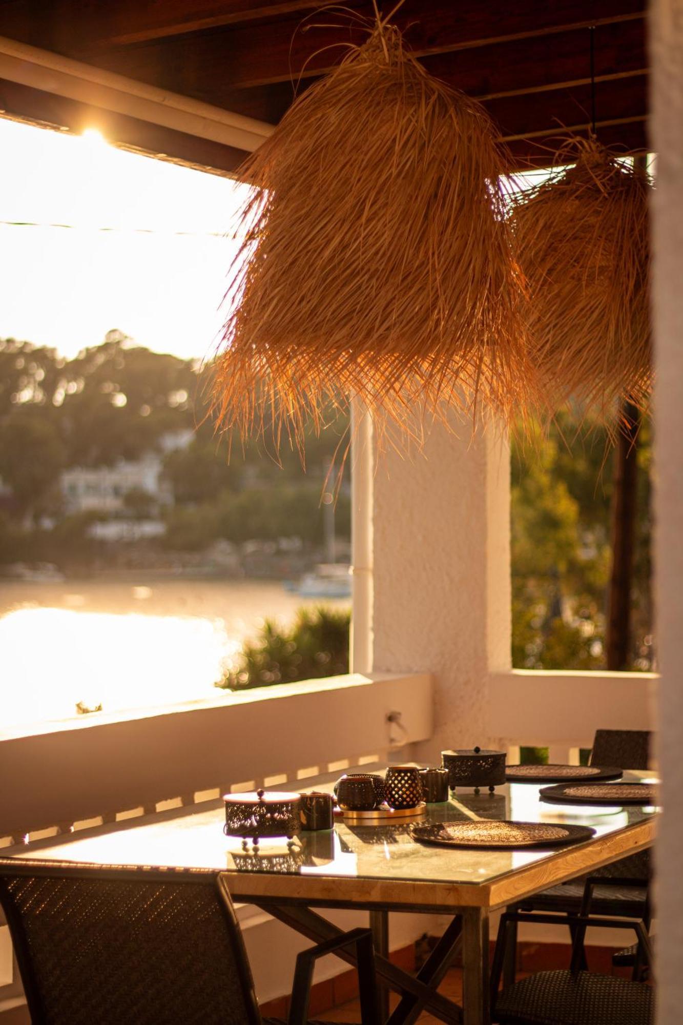 Seaview Apartment - Poros Relaxing Beachfront Flat Poros Town Exteriör bild